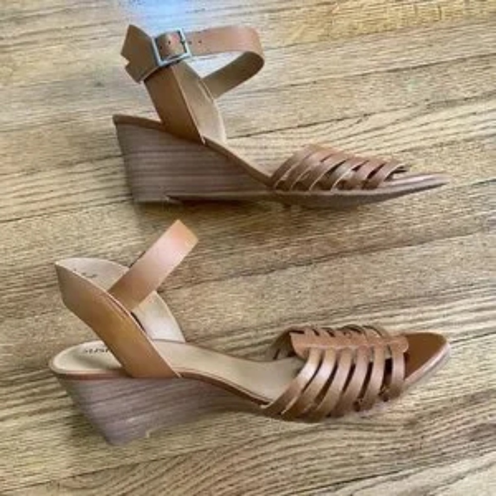Susina Tan Multi-Strap Ankle Strap Sandals for Women - Picture 8 of 10
